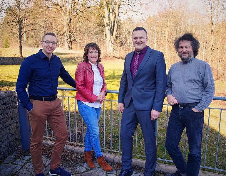 Vier Personen stehen nebeneinander: Jan Funke, Cordula Borbe, Jörg Wagner, Viktor Wesselak (v.l.n.r)
